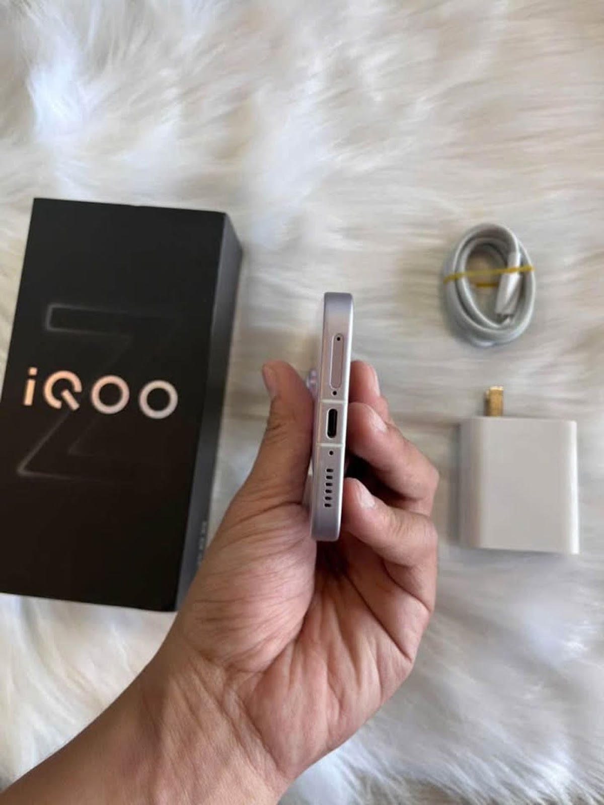 𝗶𝗤𝗢𝗢 𝗭𝟭𝟭 𝗧𝘂𝗿𝗯𝗼 12GB/256GB – SNAPDRAGON 8 GEN 5, CAMERA 200MP, PIN 7.600mAh - Tin Tức Công Nghệ