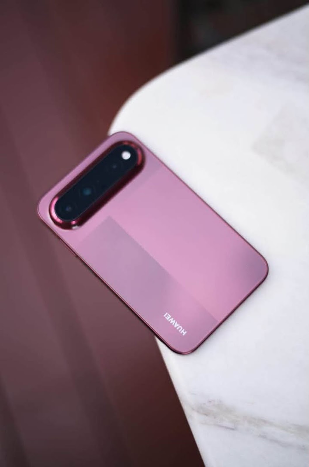 Huawei Pura X View đối đầu Pura X Max, màn hình siêu rộng nhưng thân máy chỉ 6,68 mm và pin 7.000 mA